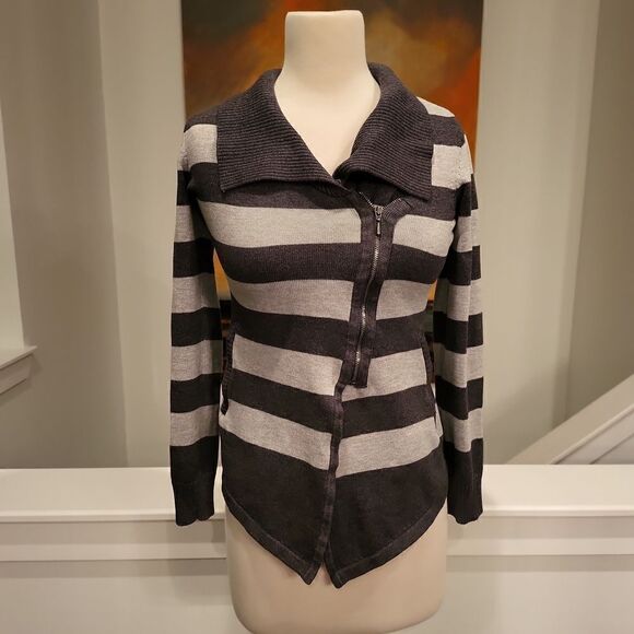 Athleta Sweater Size XS - Picture 1 of 6